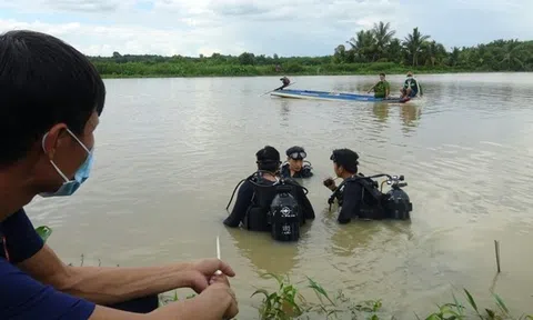 Thấy bạn đuối nước, thiếu niên bơi ra cứu rồi mất tích