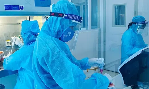 Hai F1 ở Hà Tĩnh dương tính COVID-19 sau nhiều lần xét nghiệm