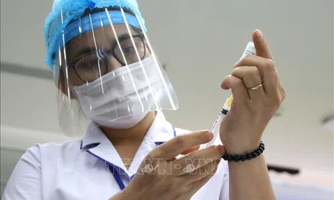 Bộ Y tế yêu cầu 9 địa phương đẩy nhanh tiến độ tiêm vaccine phòng COVID-19