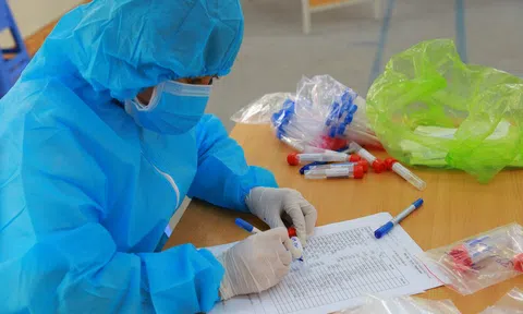 Quảng Ninh phát hiện ca mắc Covid-19 liên quan đến xe khách tuyến Bắc - Nam, lịch trình di chuyển phức tạp