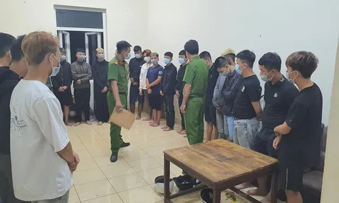 Khởi tố nhóm thanh thiếu niên dùng dao rựa, bom xăng hỗn chiến kinh hoàng trong đêm