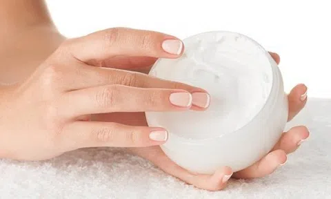 Mỹ phẩm chứa cồn: Tác hại khó lường