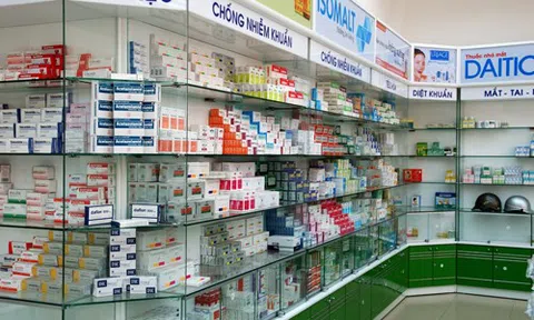 Khánh Hòa yêu cầu hiệu thuốc 'không bán thuốc hạ sốt cho người dân'