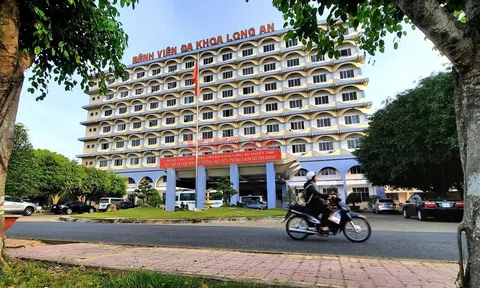 Phát hiện nhân viên vệ sinh nghi mắc COVID-19, bệnh viện đa khoa Long An tạm ngưng nhận bệnh nhân