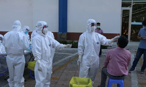 Phú Yên: Phát hiện 12 ca mắc Covid-19 mới, 2 bệnh nhân đang nguy kịch