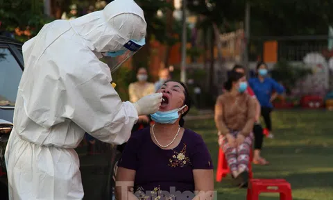 Bắc Giang: Nghiêm khắc phê bình chủ tịch huyện vì để lây lan dịch COVID-19