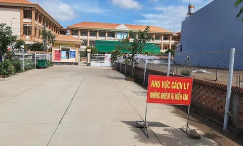 Trưởng ban chống dịch dương tính COVID-19, Tiền Giang cách ly khẩn cấp nhiều F1