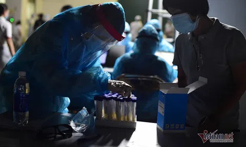 TP.HCM: 18 nhân viên y tế dương tính COVID-19 do phơi nhiễm nghề nghiệp