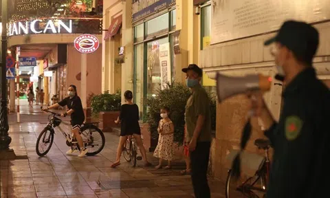 Hà Nội: Phạt người không đeo khẩu trang với tổng số gần 10 tỷ đồng