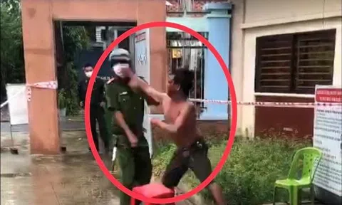 Khởi tố kẻ đấm vào mặt lực lượng chức năng khi bị nhắc đeo khẩu trang