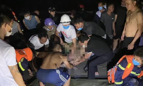 Tắm biển Cửa Lò, 2 anh em ruột cùng đuối nước