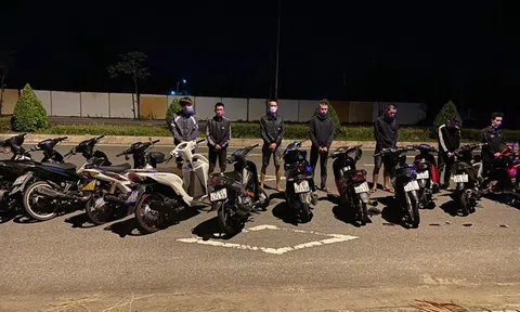 Cảnh sát nổ súng khống chế nhóm 'quái xế' tụ tập đua xe trái phép