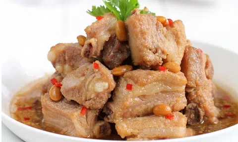 Món ngon cuối tuần: Cách làm sườn non chưng tương thơm ngọt đậm đà