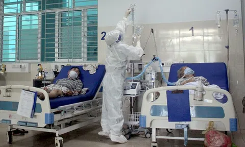 Bộ Y tế quyết định chuyển 2.000 máy thở vào TP.HCM