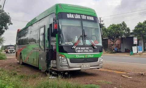Bất chấp lệnh cấm, xe 43 chỗ nhồi nhét 60 người từ vùng dịch về Đắk Lắk