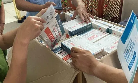 Hà Nội: Thu giữ hơn 3.000 que test nhanh COVID-19 trôi nổi trên thị trường