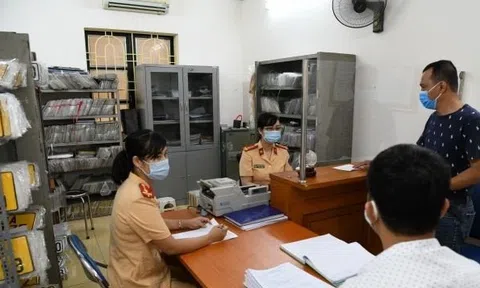Từ hôm nay, người dân có thể làm thủ tục đăng ký, khai báo phương tiện online