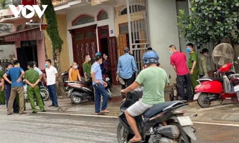 Bình tạo bọt rửa xe bất ngờ phát nổ, một phụ nữ tử vong