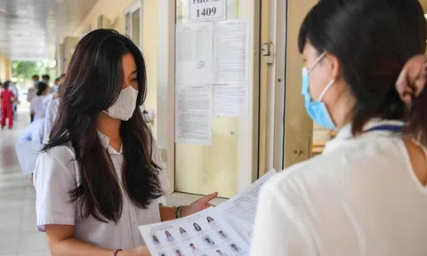 Bộ GD-ĐT: Đặc cách xét tốt nghiệp THPT cho thí sinh đang ở nơi giãn cách xã hội