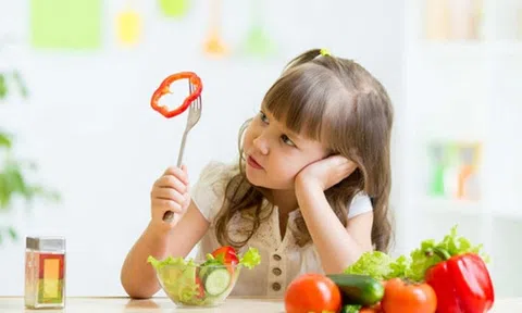 5 loại rau chứa nhiều canxi hơn cả sữa, không phải mẹ nào cũng biết để cho con ăn thường xuyên