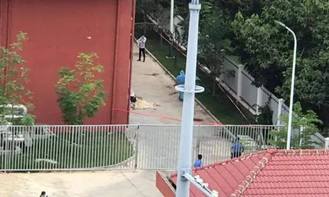 Điều tra vụ nữ công nhân 52 tuổi rơi từ tầng 5 ký túc xá trong KCN tử vong