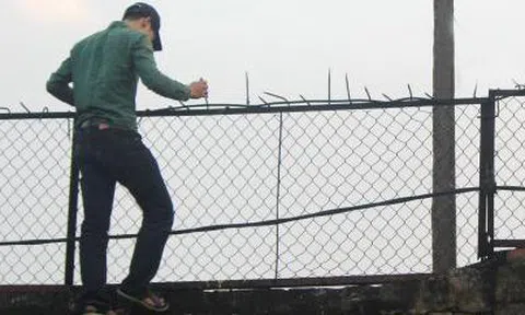 Thanh niên 9X vượt tường rào, trốn khỏi khu cách ly