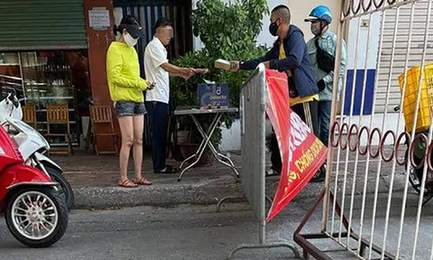 Hà Nội: Bí thư phường bị xử phạt vì ra đường không đeo khẩu trang