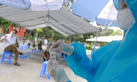 Sáng 12/8, Hà Nội ghi nhận 4 ca dương tính SARS-CoV-2, trong đó có 2 ca ngoài cộng đồng