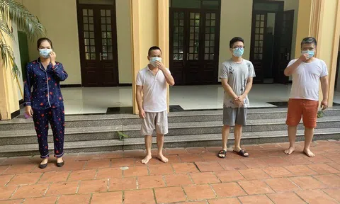 Hà Nội: Khởi tố nhóm người dàn cảnh tống tiền nữ hiệu trưởng