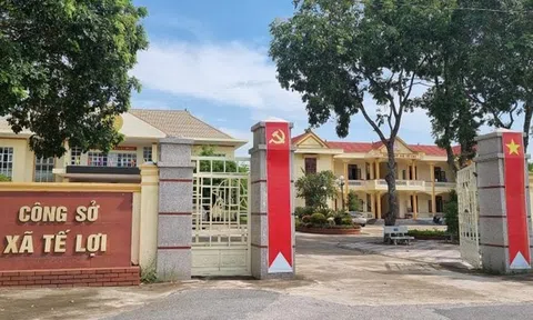 Chủ tịch xã ở Thanh Hóa đánh bài: Lẽ ra phải lo lắng, quyết liệt để dập dịch