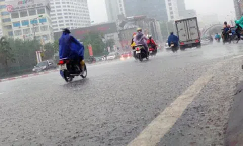 Dự báo thời tiết 15/8: Bắc bộ mưa lớn, nguy cơ xảy ra lốc, sét