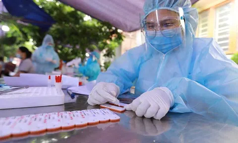 Sáng 15/8, Hà Nội thêm 8 ca mắc mới COVID-19, trong đó 2 ca ở cộng đồng