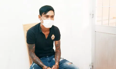 Tạm giam kẻ dùng dao chém cán bộ chốt kiểm dịch Covid-19