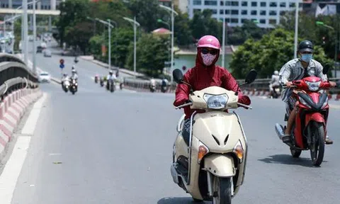 Dự báo thời tiết 17/8: Hà Nội ngày nắng nóng, chiều tối và đêm có mưa dông