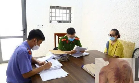 Khởi tố người phụ nữ cho vay nặng lãi, dùng dây điện đánh tới tấp con nợ để đòi tiền