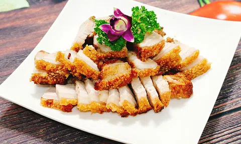 Hướng dẫn cách làm thịt quay giòn tan, thơm nức mũi khiến cả nhà thích mê