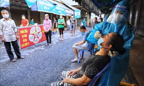 Sáng 20/8 Hà Nội thêm 14 ca dương tính Covid-19, trong đó có 4 ca trong một gia đình