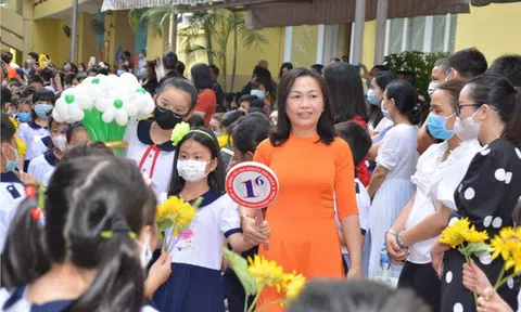 Học sinh TP.HCM bắt đầu năm học mới từ 1/9, riêng bậc tiểu học từ 8/9