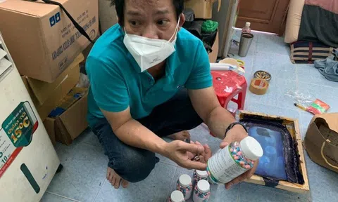 Phá đường dây sản xuất, buôn bán thuốc trị Covid-19 giả quy mô lớn