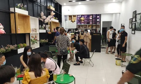 Nhóm thanh niên tụ tập uống trà chanh giữa mùa dịch bị xử phạt 30 triệu đồng