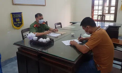 Triệu tập đối tượng tung tin "chạy tiền mới được tiêm vắc-xin Covid-19"