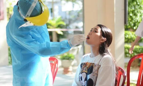 Bộ GD-ĐT kiến nghị tiêm vaccine phòng dịch Covid-19 cho học sinh