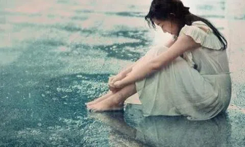 Tôi luôn có khoảng cách với mẹ đẻ mà không hiểu vì sao