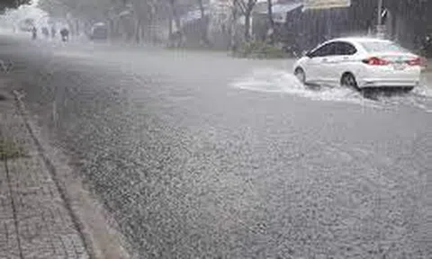 Dự báo thời tiết 12/9: Ảnh hưởng của bão số 5, nhiều nơi ở miền Trung mưa lớn