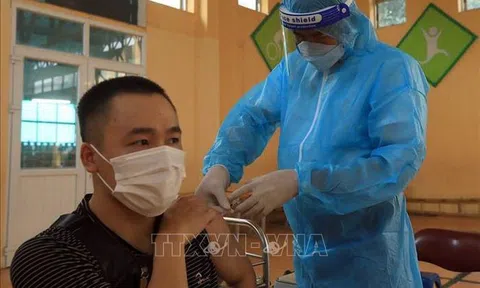 Trưa 13/9, Hà Nội thêm 15 ca Covid-19, trong đó 1 ca ngoài cộng đồng