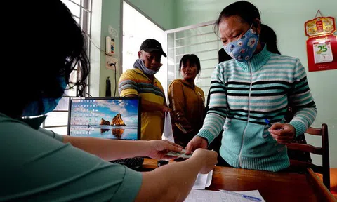 Trích 30.000 tỷ đồng từ Quỹ bảo hiểm thất nghiệp hỗ trợ người lao động ảnh hưởng bởi Covid-19