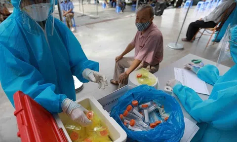 Sáng 25/9, Hà Nội thêm 4 ca dương tính Covid-19, trong đó có 2 người trong một gia đình