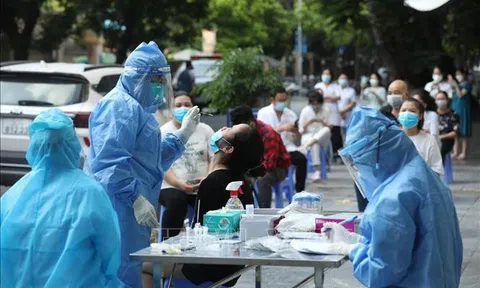 Bộ Y tế hỏa tốc đề nghị Hà Nội hỗ trợ bệnh viện Hữu nghị Việt Đức khâu cách ly, xét nghiệm