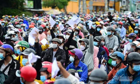 Hiệu trưởng bị đình chỉ vì không cho mượn trường làm điểm test nhanh Covid-19