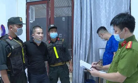 Triệt phá ổ nhóm tội phạm núp bóng doanh nghiệp do Tuấn "tồ" cầm đầu